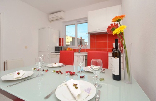 Seget Donji Apartment | New apartments near the sea