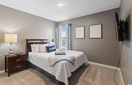 Tuscaloosa House | New Bama Retreat Sleeps 8