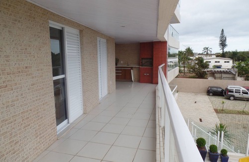 Indaia Apartment | New Beachfront Apartment, Foot in the Sand!