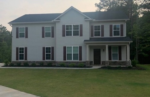 Appling House | New Build Cozy & Quiet House with Distant views. Masters Rental