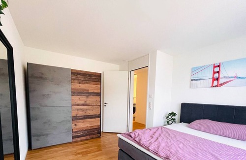 St. Gallen Apartment | New building with balcony *closecentre*freeparking*smarttv