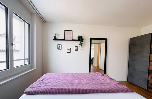 St. Gallen Apartment | New building with balcony *closecentre*freeparking*smarttv
