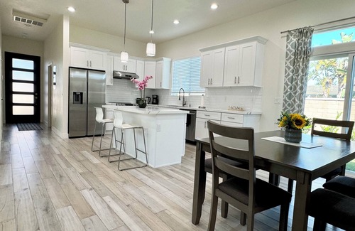 Tustin House | NEW-BUILT#3BR#Private Home🏡 Disneyland, Irvine, Convention, Beaches
