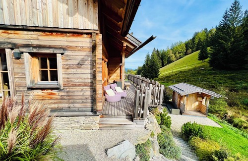 Haus Ski Chalet | NEW built: Exclusives PREMIUM CHALET with fireplace, sauna, HotTub, WiFi and garden