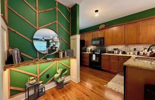 Swannanoa House | NEW: Byrd Bungalow - EPIC Views - Discover Luxury!
