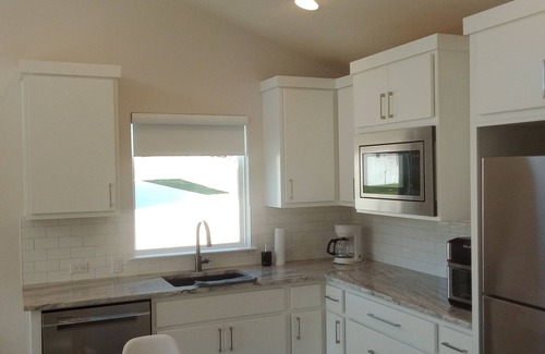 Leander House | NEW Casita, Located in upscale neighborhood on large lot. Private, safe, luxury.