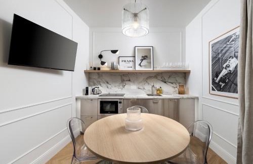Carrieres - Malbousquet Apartment | New Center Easy Access Balcony