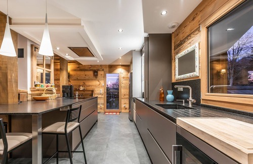 Le Tholy Ski Chalet | * NEW * CHALET "UNDER THE ROCK" 14 PERS - SAUNA, SPA, POOL, CINEMA, DISCO