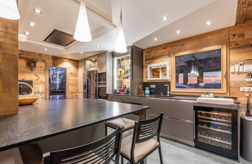 Le Tholy Ski Chalet | * NEW * CHALET "UNDER THE ROCK" 14 PERS - SAUNA, SPA, POOL, CINEMA, DISCO