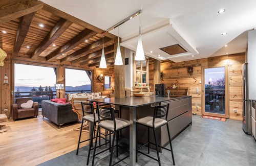 Le Tholy Ski Chalet | * NEW * CHALET "UNDER THE ROCK" 14 PERS - SAUNA, SPA, POOL, CINEMA, DISCO