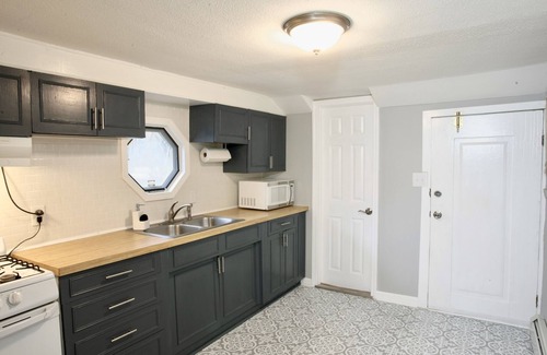 Lakewood Cottage | NEW Chautauqua Cottage, Lake Views, King Bed & Hot Tub