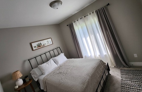 Mulvane House | New, clean home close to Kansas Star Casino