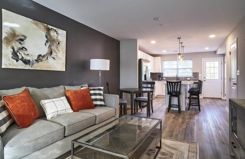 Drums Condo | New Condo! Minutes from Sand Springs Golf Course & Wedding/Event Venue