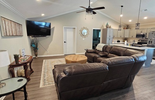 Ashley Oaks House | *NEW CONSTRUCTION* Jane's Place 8041