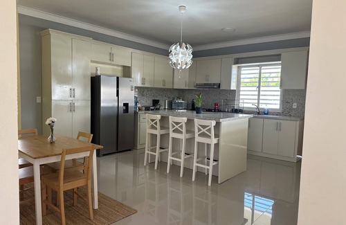Barahona House | New construction luxury home with Bay views of the Southwest Beaches