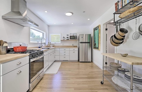 Sonoma House | NEW! Contemporary Sonoma Home with Hot Tub