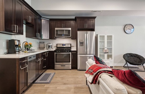 Sammamish Apartment | NEW! Cozy 1BR Retreat in Sammamish
