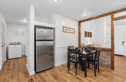 Springfield House | NEW! Cozy Home in Great Location: Pet Friendly, No Cleaning Fee!