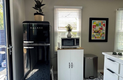 Dallas House | NEW! Cozy home in the heart of Dallas! - 2bd/1ba