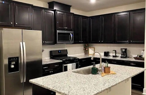 Morrisville House | NEW! Cozy Modern Townhouse Minutes from RDU & RTP