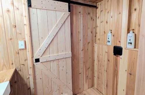 Bradford West Gwillimbury Other | NEW Cozy Tiny House Retreat on Peaceful Farm