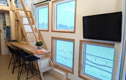 Bradford West Gwillimbury Other | NEW Cozy Tiny House Retreat on Peaceful Farm