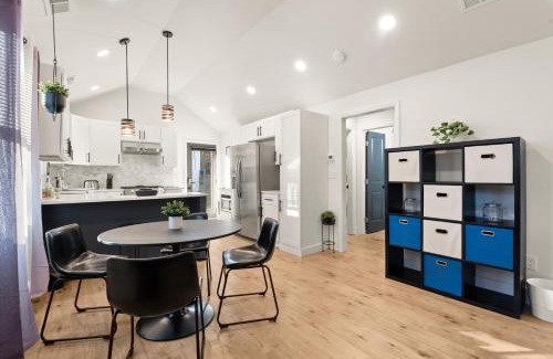 Belvedere Park House | New Decatur Bungalow