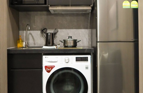 Somerset Apartment | New Deluxe Cozy Studio Apt/WIFI @ Orchard/Somerset Area