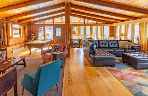 New Denver Hotel | New Denver Lodge – Relax, Unwind & Reconnect