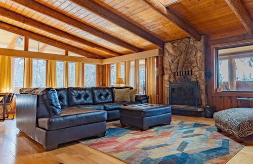 New Denver Hotel | New Denver Lodge – Relax, Unwind & Reconnect