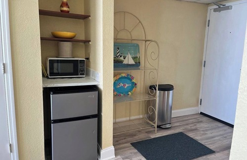 Myrtle Beach Condo | New Direct Oceanfront View Studio, Pools, Updated!