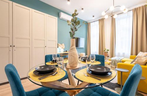 Erzsebetvaros Apartment | NEW Downtown Bliss - A Homelike Haven