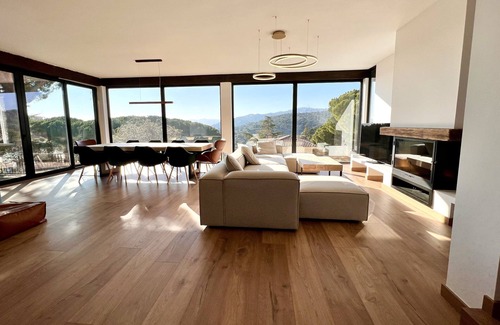 Castell-Platja d'Aro Villa | New Elegant 8 King Bedrooms Villa Panoramic Views