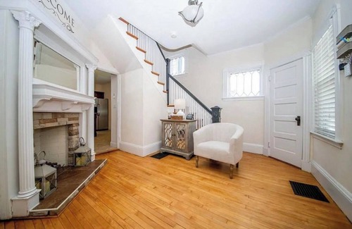 New Bedford House | New England Holiday Getaway