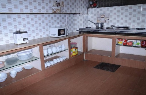 PECHS House | New Era Guest House