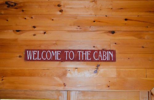 Morganton House | New Exterior- Sleeps 8-Hot Tub-Games Galore-Nature