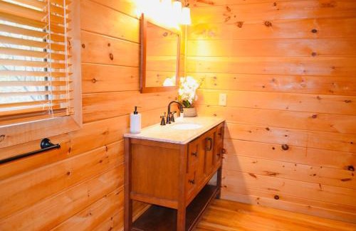 Morganton House | New Exterior- Sleeps 8-Hot Tub-Games Galore-Nature