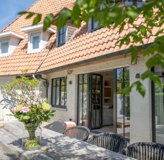 Albertstrand Villa | NEW Family Chic Design, Comfort & Outdoor Living - Free Parking Wifi