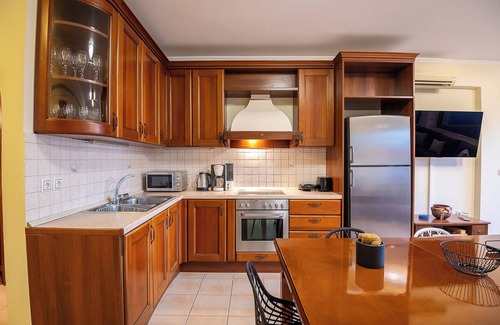 Xiro Chorio Villa | New Family Villas with 2 Private Pools, Game Rooms, and Basketball Court