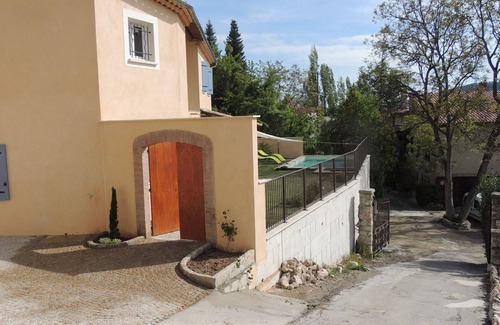 Moustiers-Sainte-Marie Villa | New fenced house, with HEATED POOL, private parking, disabled access