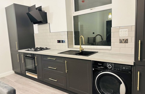 Anerley Apartment | New Flat 4 Mins Walk to Crystal Palace