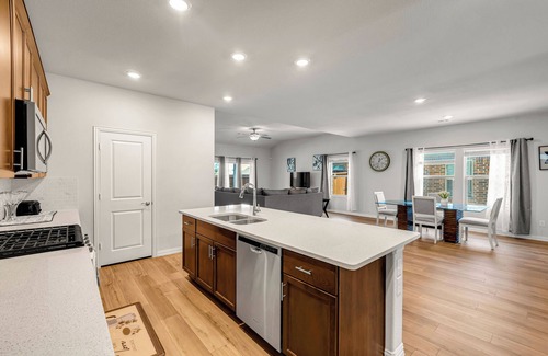 Haslet House | New Furnished Executive Home in Fort Worth - Corporate Housing Rental