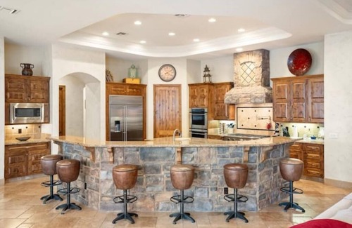 Mesa House | NEW! Gated Luxury Mansion & Family Oasis, Htd Pool, Spa, Pickleball, Firepit!