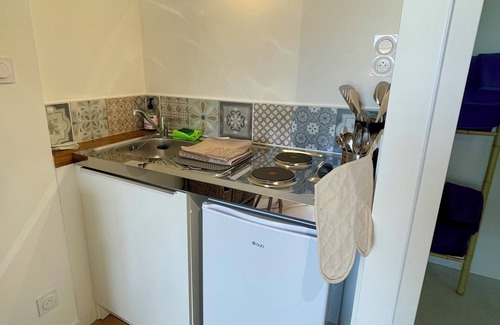 Sainte-Alauzie Apartment | New Gîte with swimming pool in a park in the south of the Lot