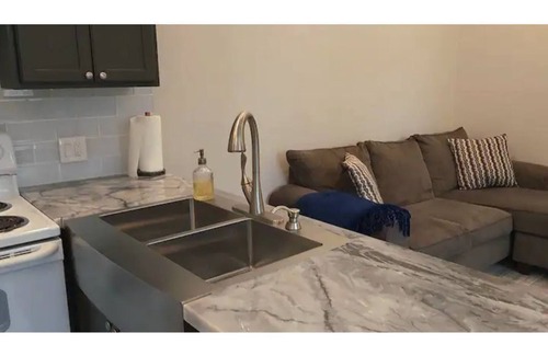 Patterson House | New Guest House on Bayou w/Hot tub & Spectacular view