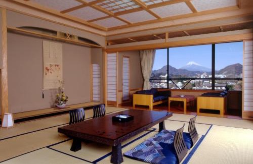 Izu Nagaoka Onsen Hotel | New Hakkeien