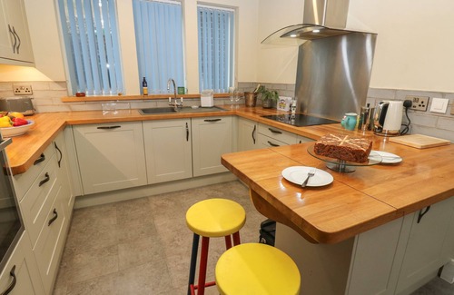 Oxenhope Cottage | NEW HEIGHTS, family friendly, character holiday cottage in Oxenhope