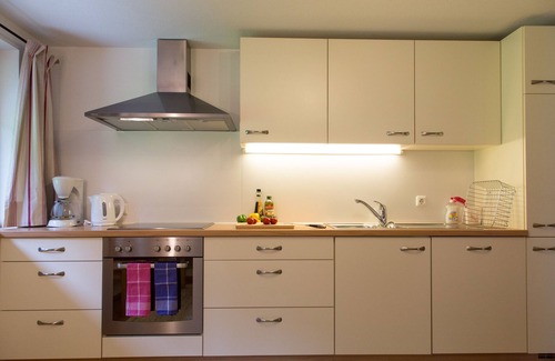 Grossdorf Apartment | New holiday flat in quiet location with a big garden, far from the street