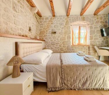 Blato House | NEW! Holiday Home Retro Stone House