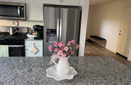 San Jacinto House | NEW HOME Mountain View’s by LA & San Diego in tranquil San Jacinto w/Wi-Fi, AC